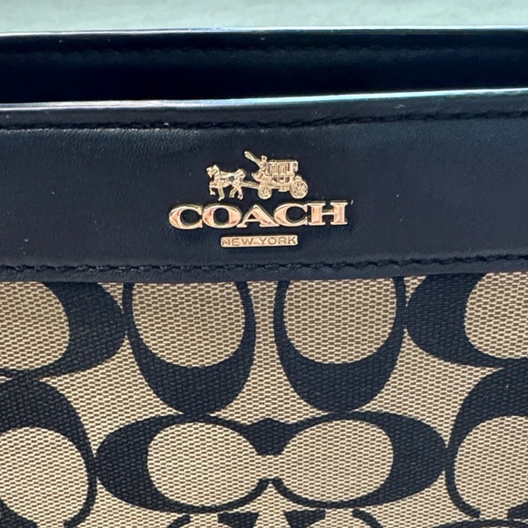 Coach Black and Tan Satchel with Signature Design - Picture 3 of 16